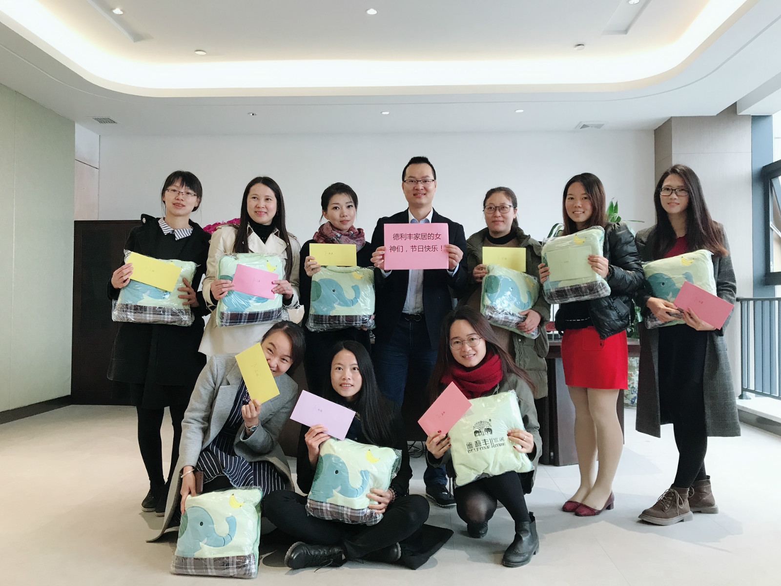 女神节|春风桃花十里,不如美丽的你(图5) 女神节|春风桃花十里,不如美丽的你(图5)