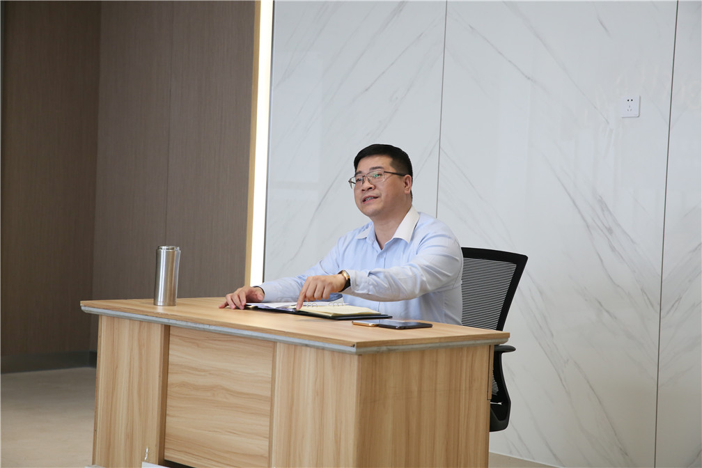“凝聚力量，共创辉煌”德利丰家居月度总结暨(图3)