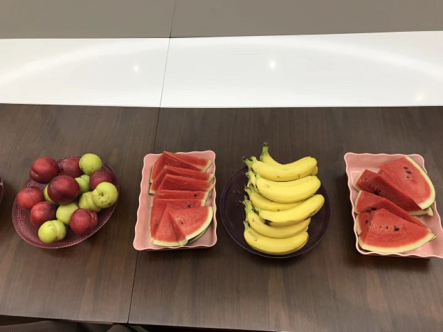 德利丰家居7月总结会暨员工生日会凝心聚力，为(图5)