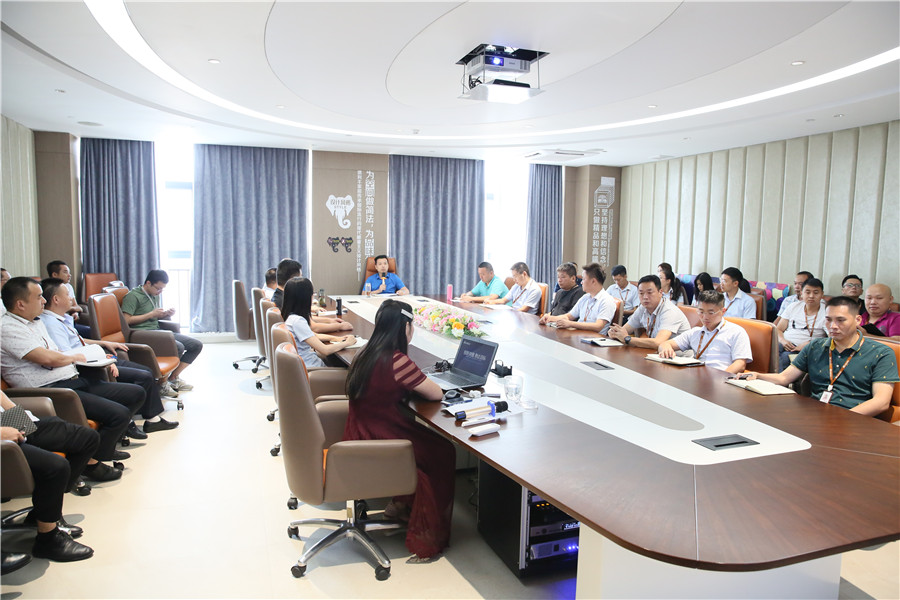 创新突围 势达目标——德利丰家居7月总结会圆满(图9)